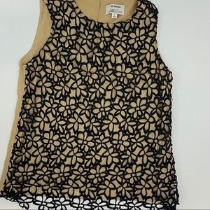 Floral detail sleeveless blouse